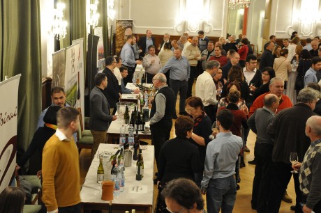 Húsznál is több termelő százhúsz tétele volt kóstolható a IV. Nagy Fehérvári Bormustrán